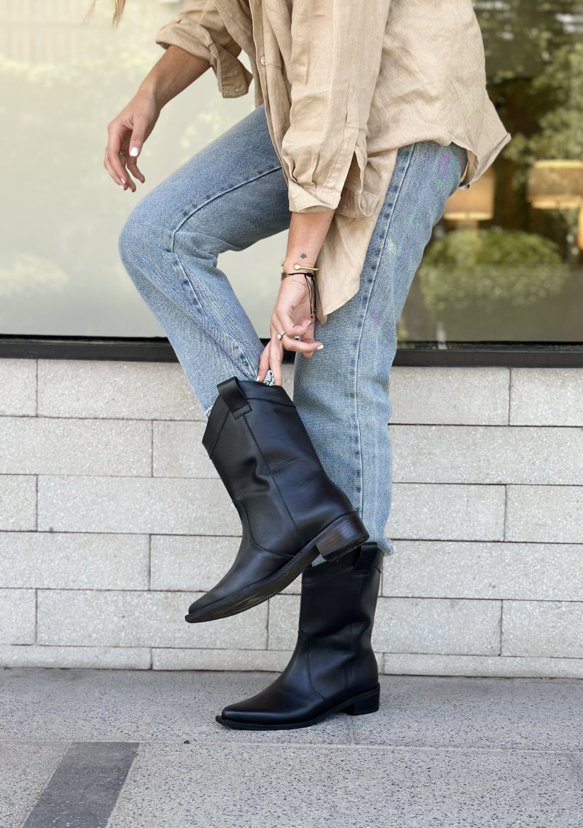 Bota Gardena - Negro Cuero