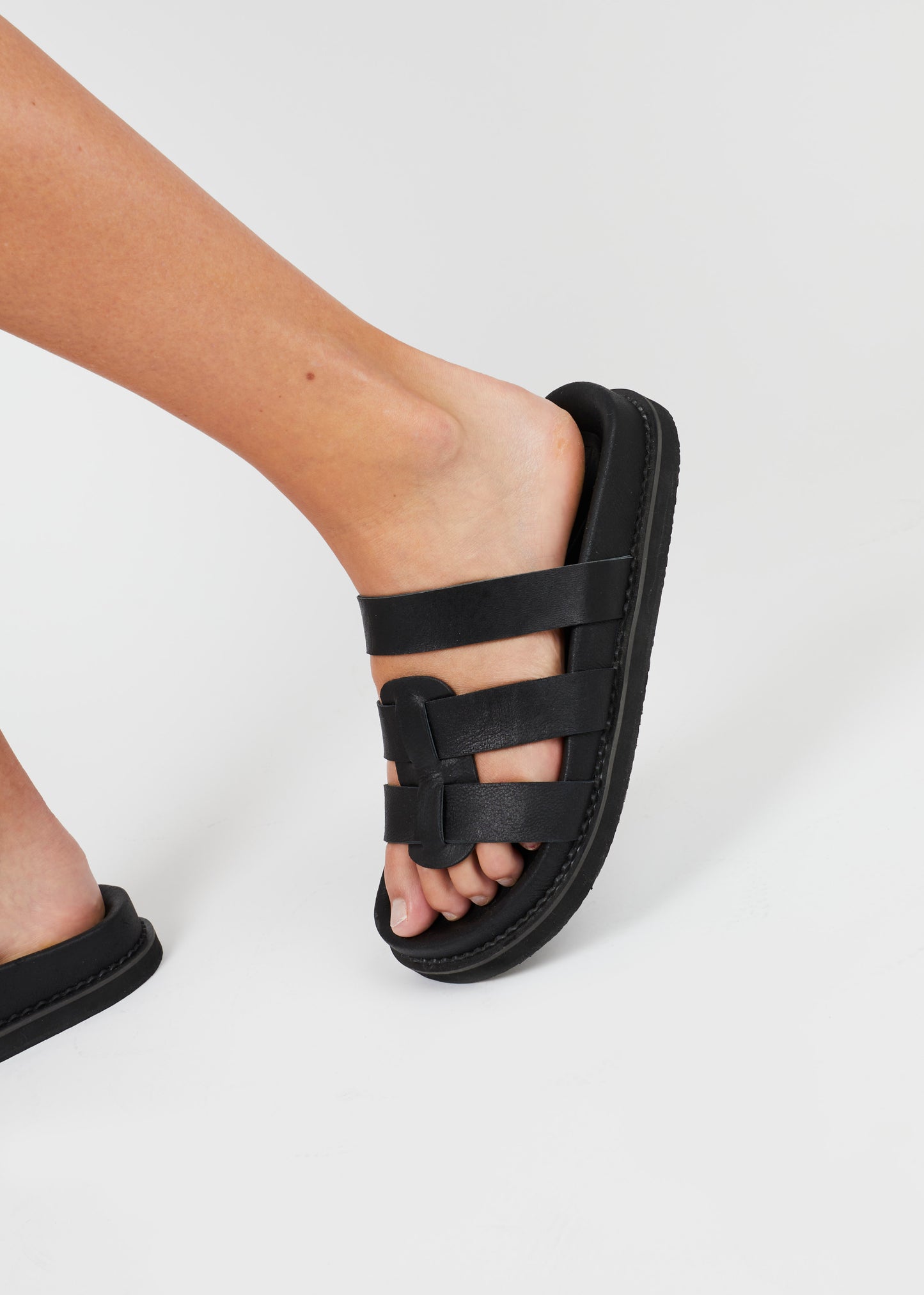 Byron Sandal - Negro