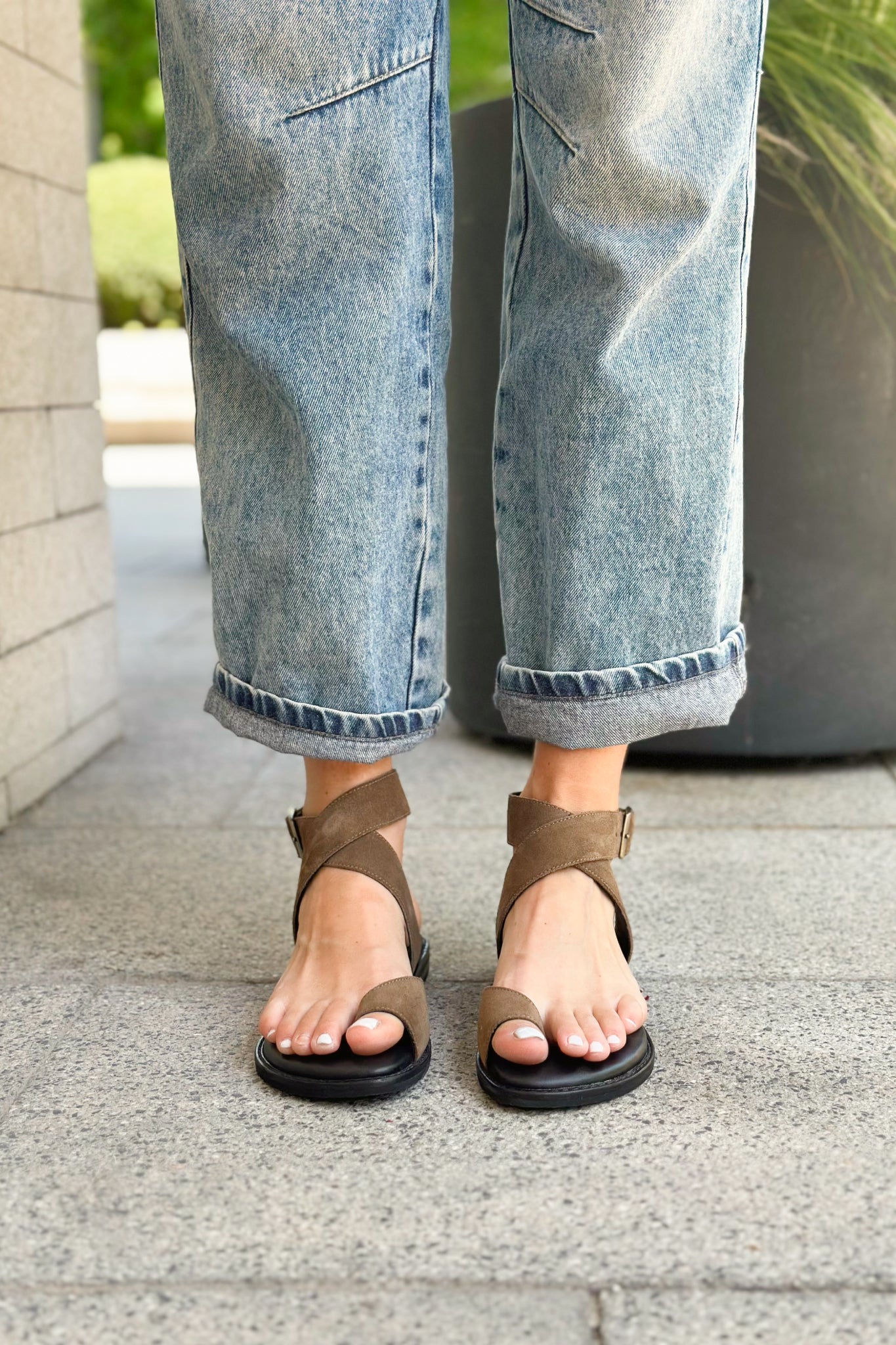 Lombok Sandal- Taupe Gamuza