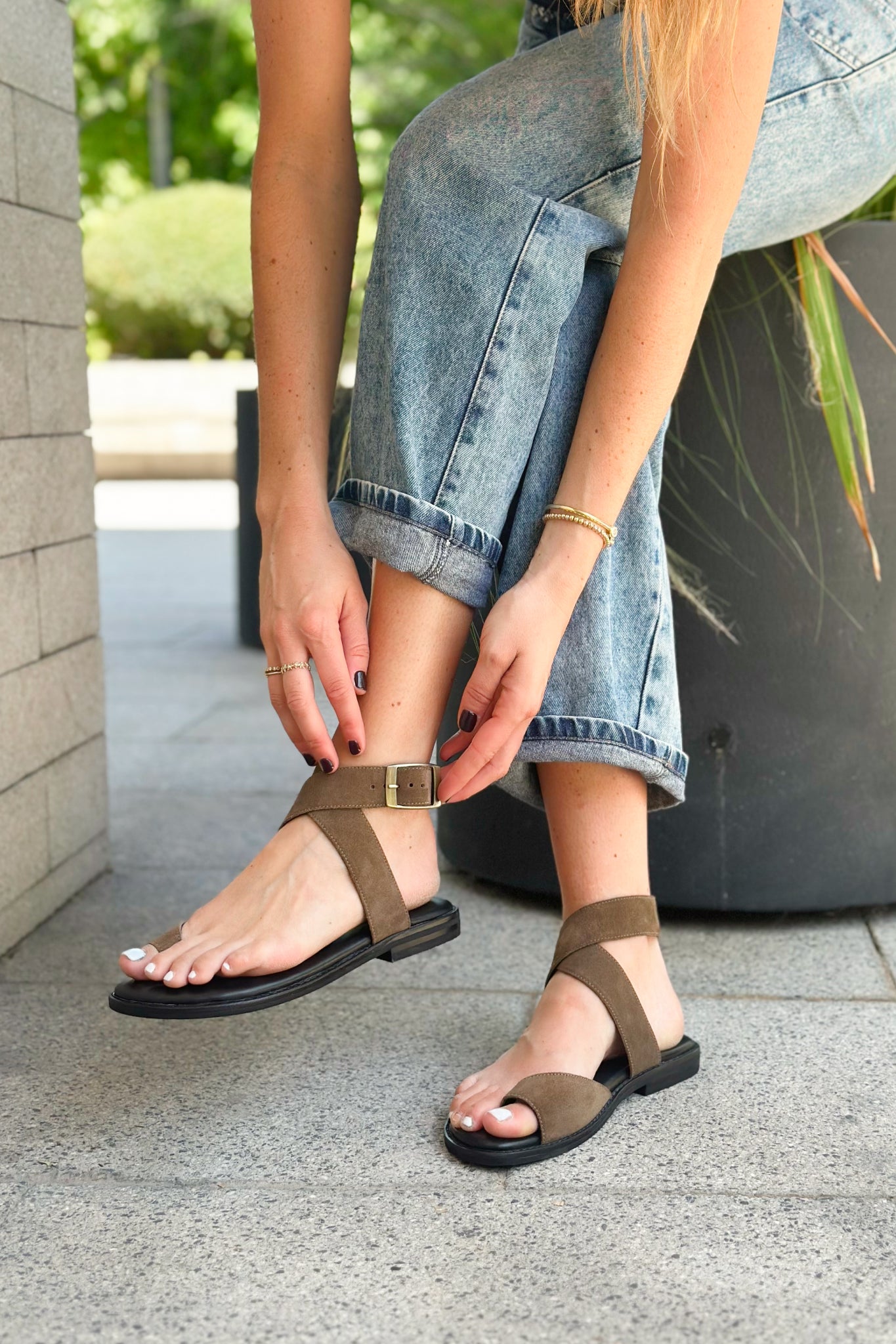 Lombok Sandal- Taupe Gamuza