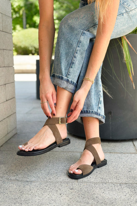 Lombok Sandal- Taupe Gamuza