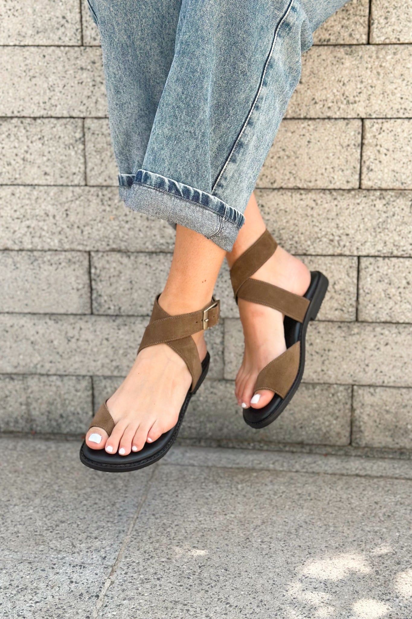 Lombok Sandal- Taupe Gamuza