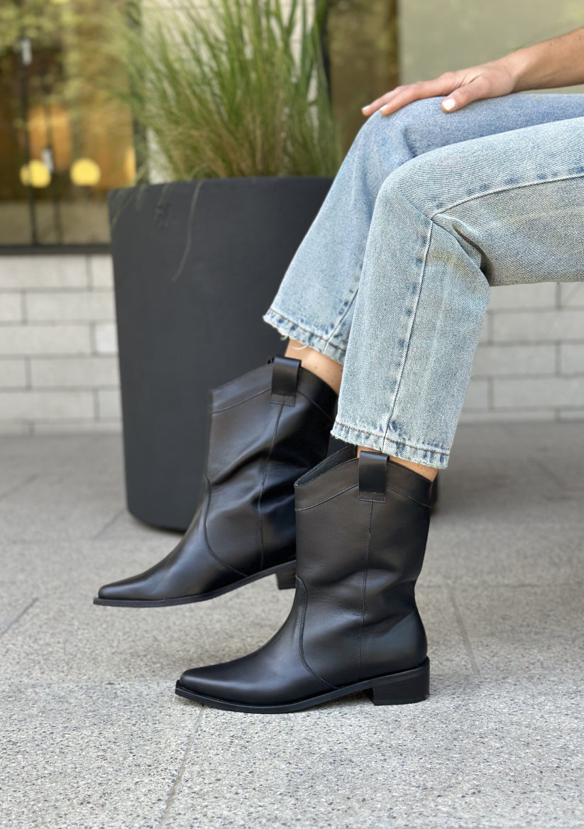 Bota Gardena - Negro Cuero