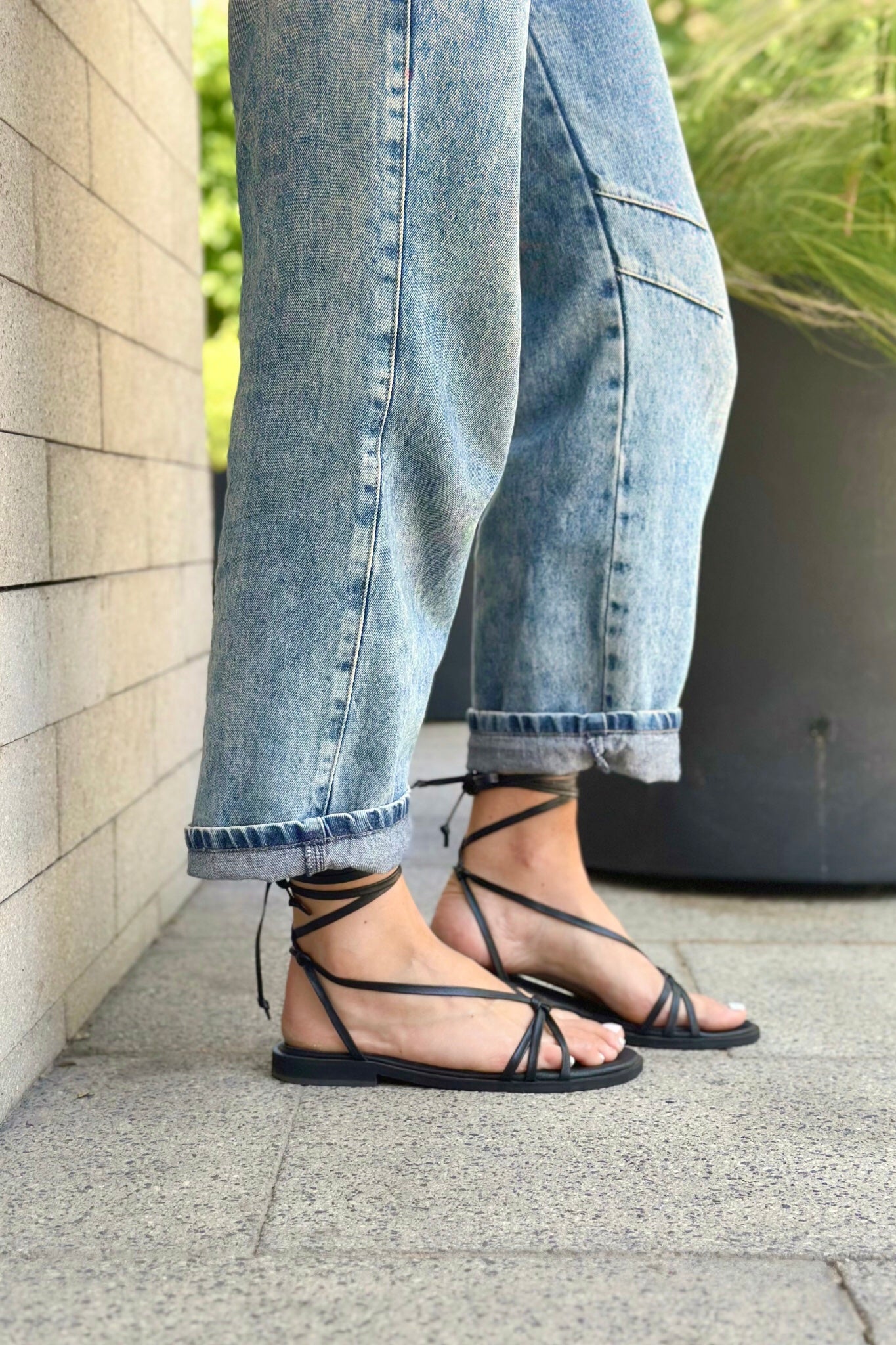 Granada Sandal - Negra