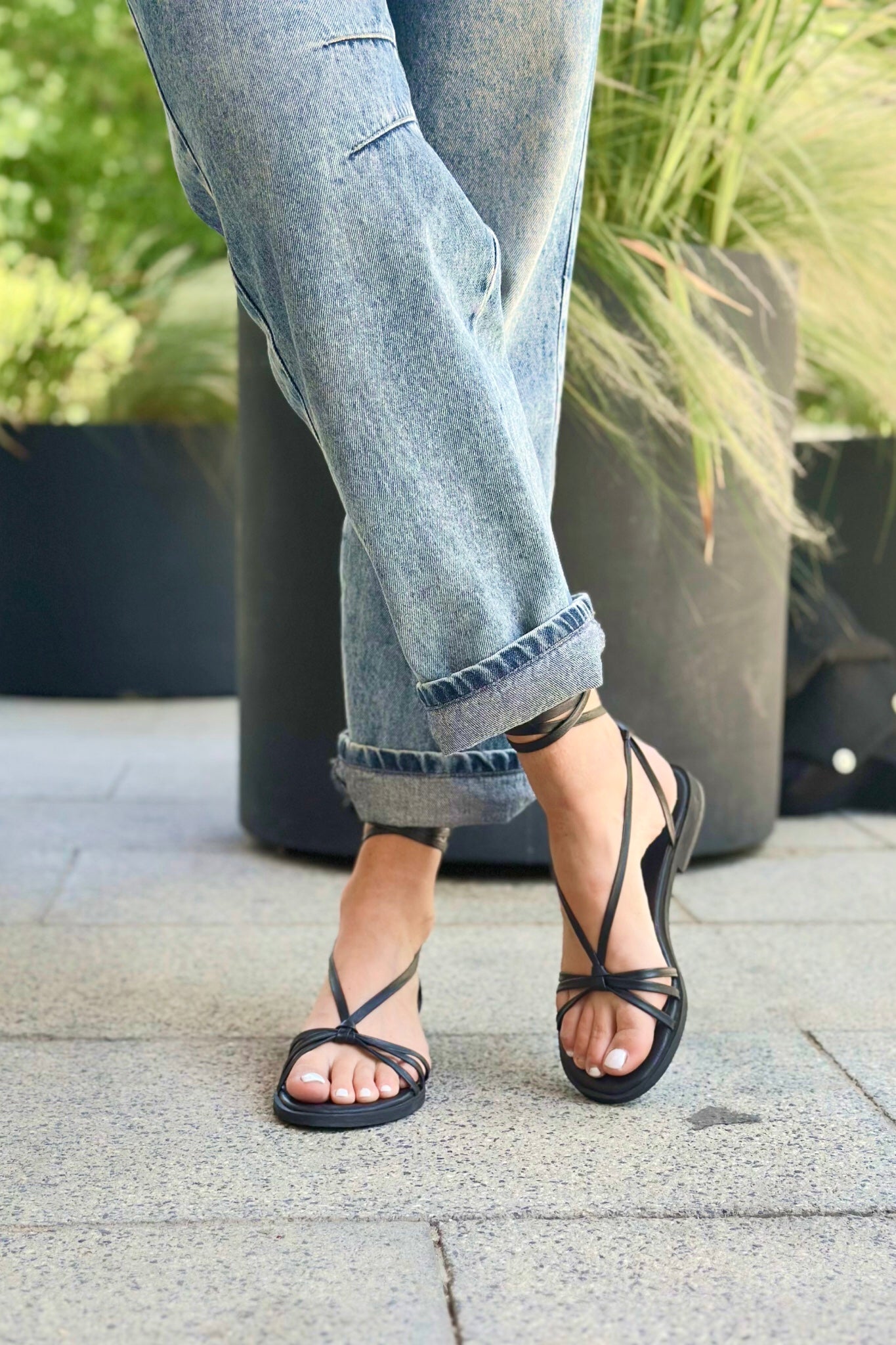 Granada Sandal - Negra