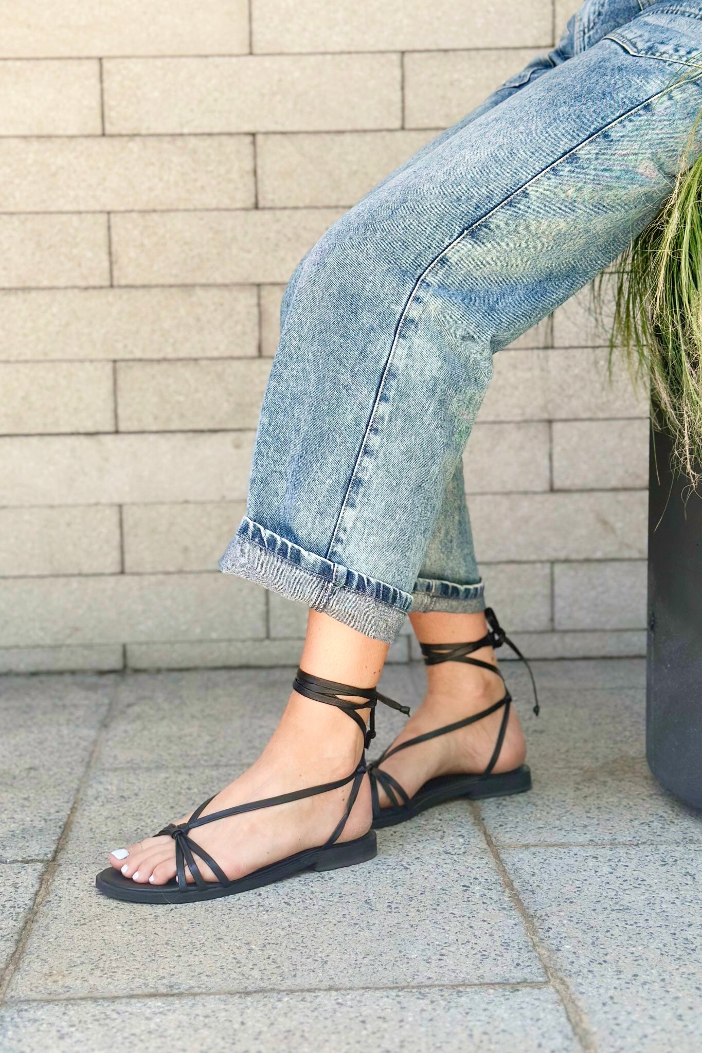 Granada Sandal - Negra